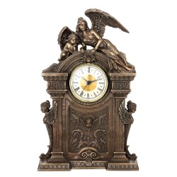 Ángel y querubín sobre el reloj